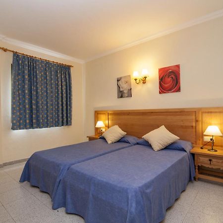 Casa Luis Apartments Santa Eularia des Riu Ruang foto