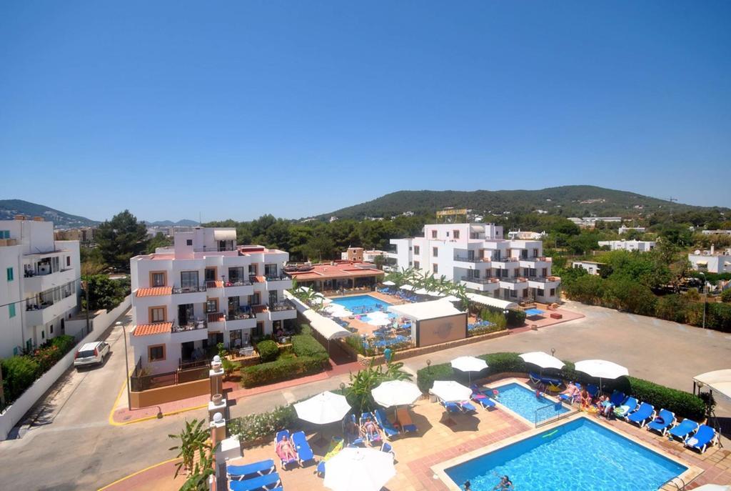 Casa Luis Apartments Santa Eularia des Riu Bagian luar foto