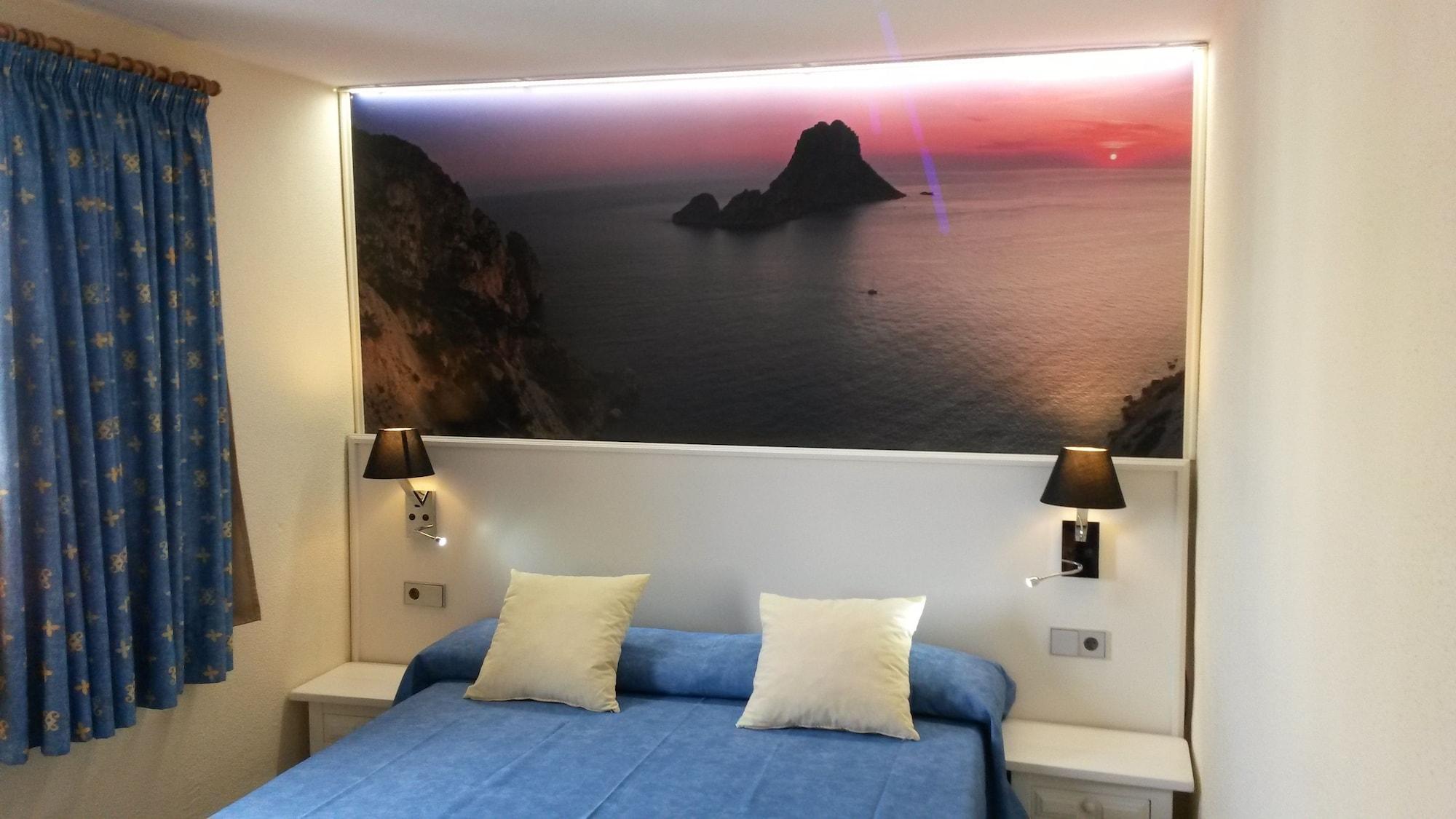 Casa Luis Apartments Santa Eularia des Riu Bagian luar foto