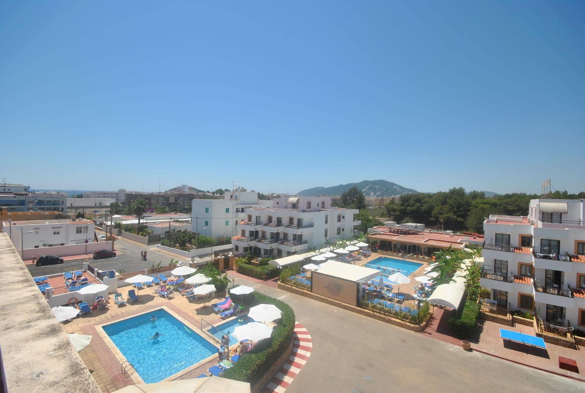 Casa Luis Apartments Santa Eularia des Riu Bagian luar foto