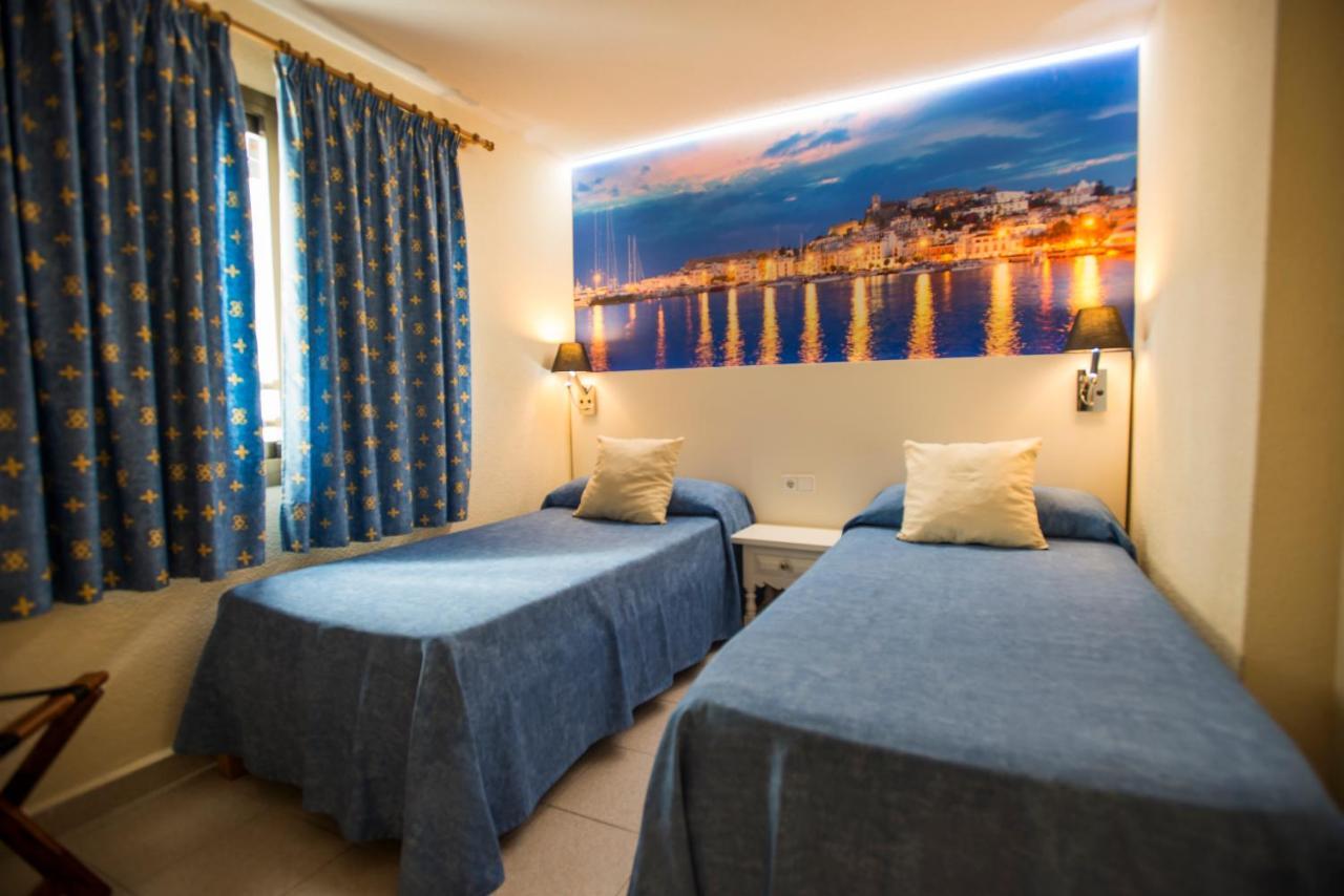 Casa Luis Apartments Santa Eularia des Riu Bagian luar foto